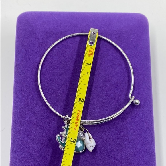 💛 Classic Silver Nautical Charm Bracelet with Blue Accents - Picture 3 of 4